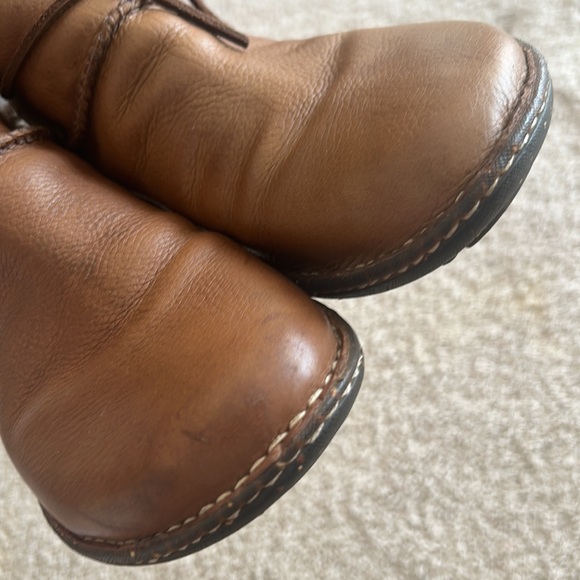 UGG Tan Ankle Boots with Cream Fleece - Picture 7 of 11